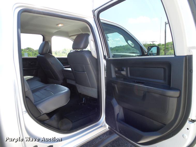 image for item DD8195 2013 Dodge Ram 2500HD Crew Cab pickup truck