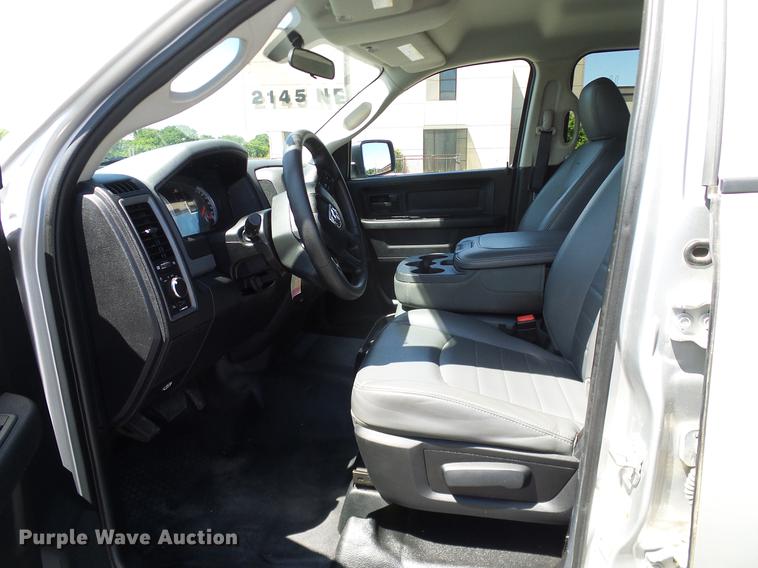 image for item DD8196 2013 Dodge Ram 2500HD Crew Cab pickup truck