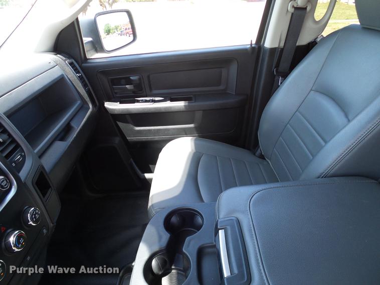 image for item DD8196 2013 Dodge Ram 2500HD Crew Cab pickup truck