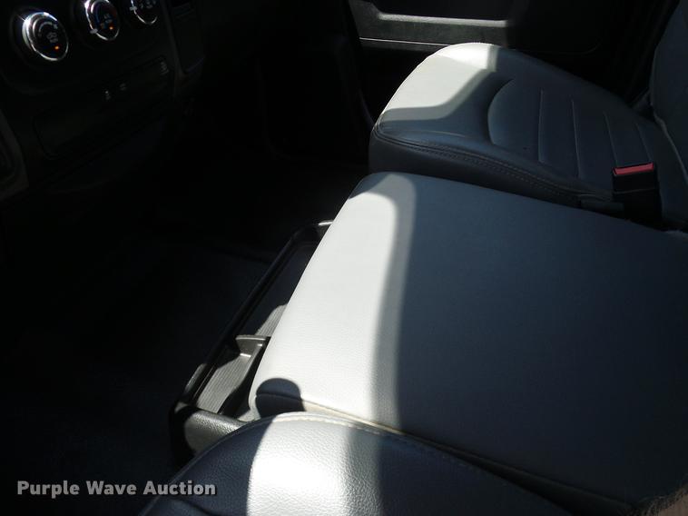 image for item DD8196 2013 Dodge Ram 2500HD Crew Cab pickup truck