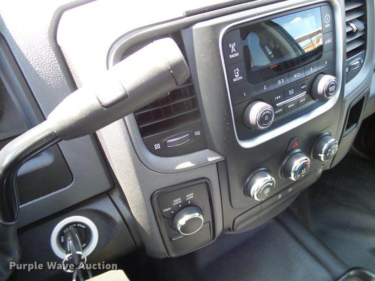 image for item DD8196 2013 Dodge Ram 2500HD Crew Cab pickup truck