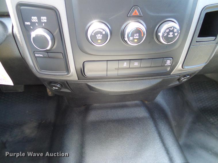 image for item DD8196 2013 Dodge Ram 2500HD Crew Cab pickup truck