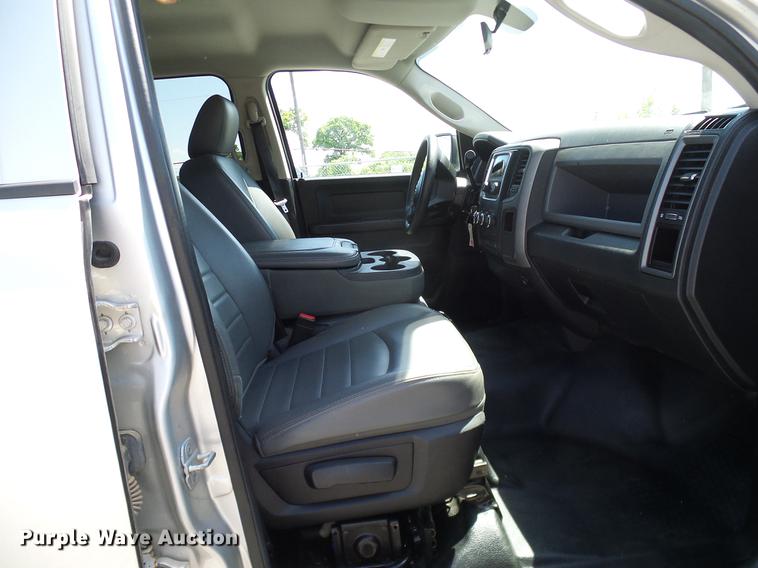 image for item DD8196 2013 Dodge Ram 2500HD Crew Cab pickup truck