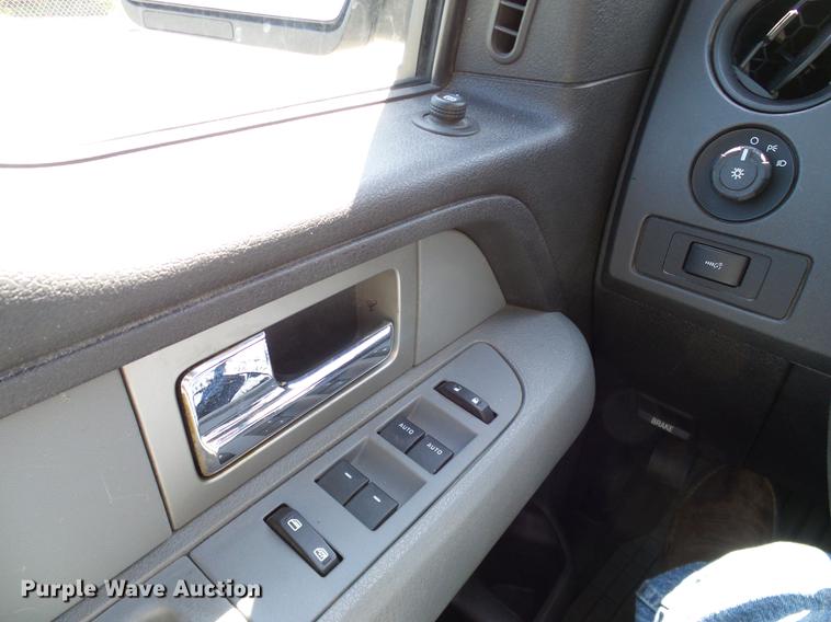 image for item DD8200 2011 Ford F150 SuperCab pickup truck