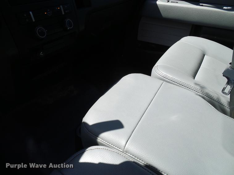 image for item DD8202 2012 Ford F150 SuperCab pickup truck