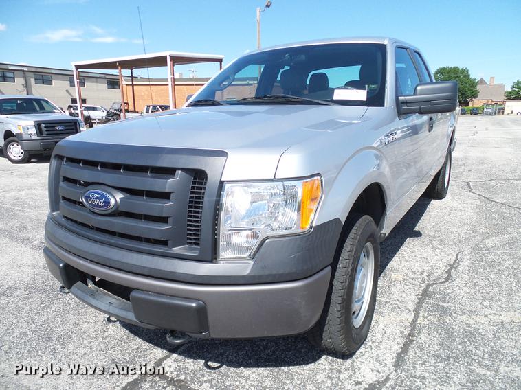 image for item DD8202 2012 Ford F150 SuperCab pickup truck