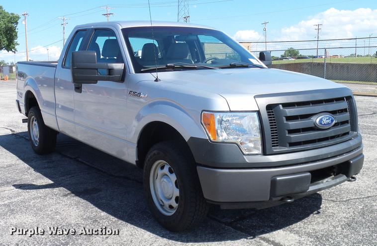 image for item DD8203 2010 Ford F150 SuperCab pickup truck