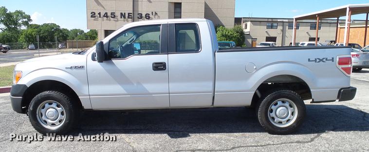 image for item DD8203 2010 Ford F150 SuperCab pickup truck