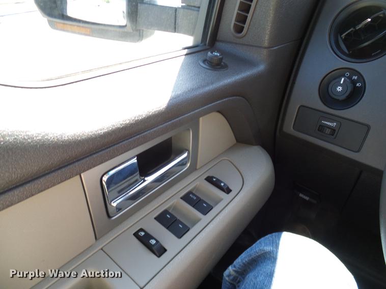 image for item DD8203 2010 Ford F150 SuperCab pickup truck