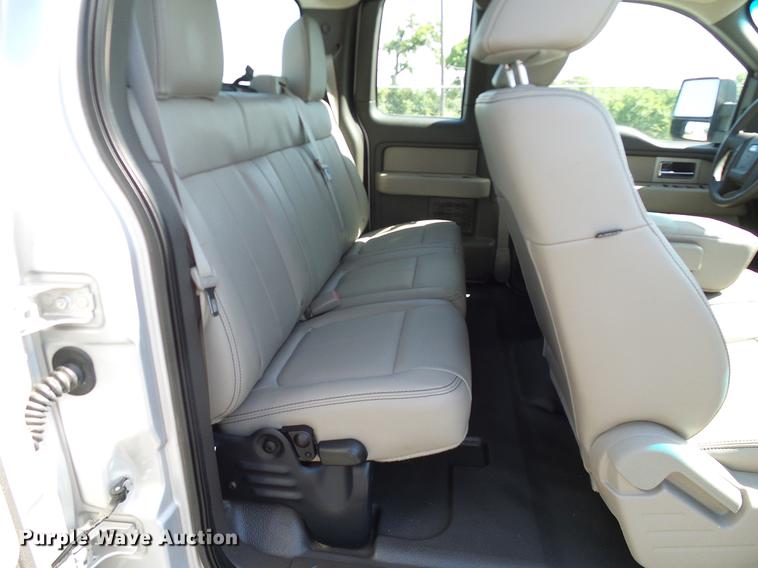 image for item DD8203 2010 Ford F150 SuperCab pickup truck