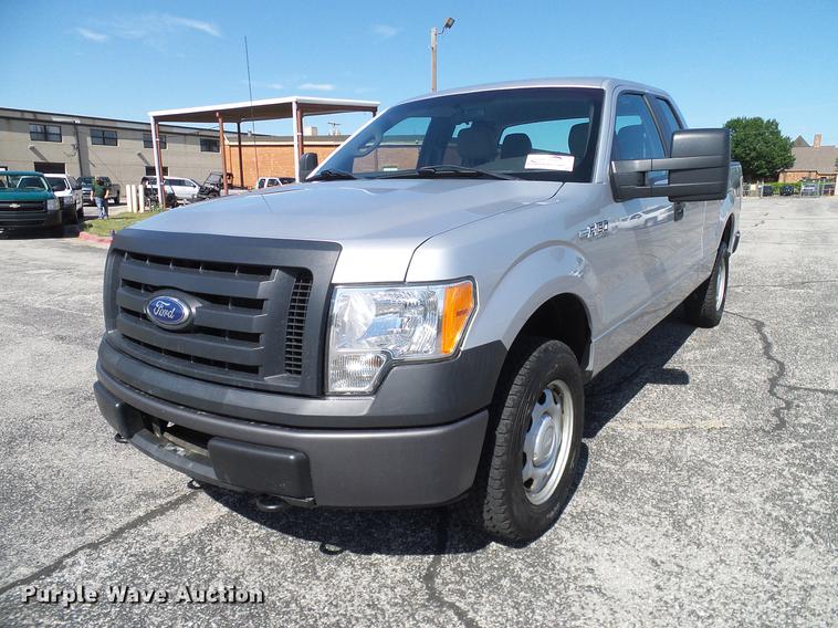 image for item DD8203 2010 Ford F150 SuperCab pickup truck