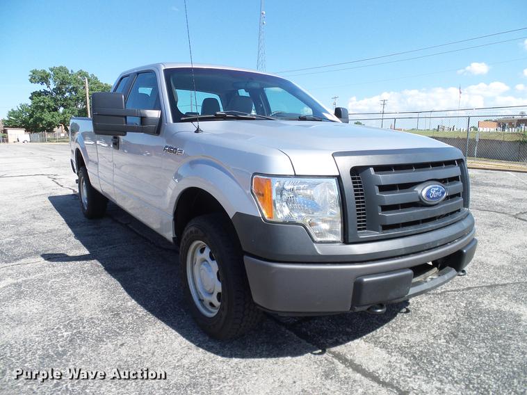 image for item DD8203 2010 Ford F150 SuperCab pickup truck