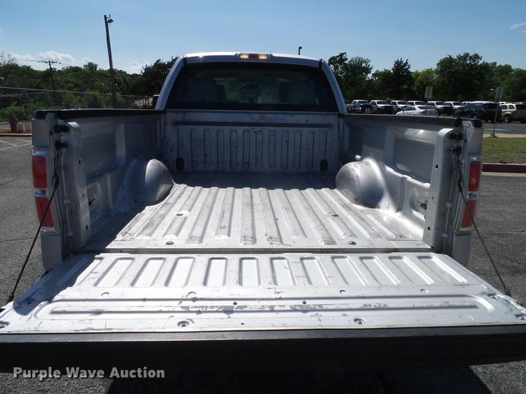 image for item DD8203 2010 Ford F150 SuperCab pickup truck