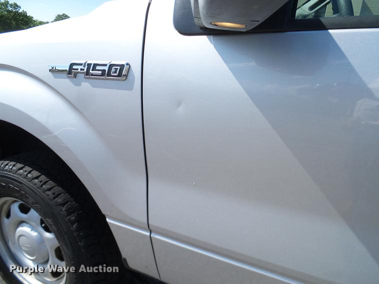 image for item DD8203 2010 Ford F150 SuperCab pickup truck