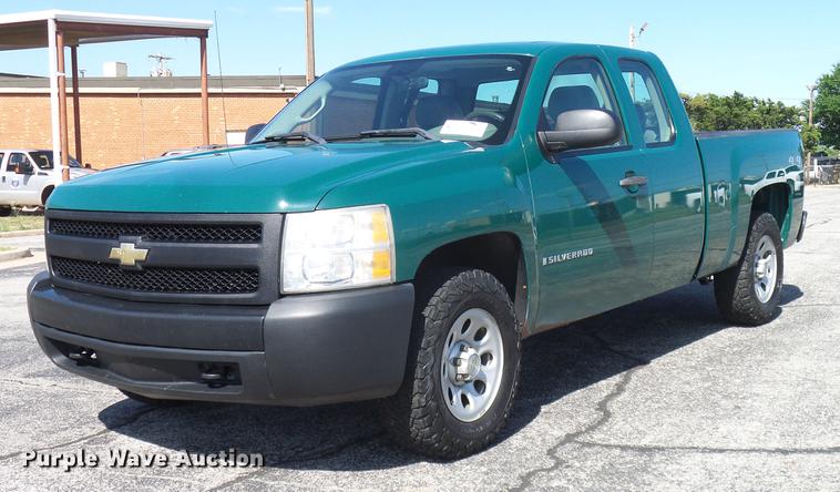 image for item DD8204 2008 Chevrolet Silverado 1500 Ext. Cab pickup truck