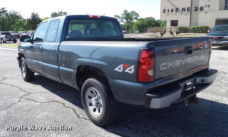 image for item DD8206 2006 Chevrolet Silverado 1500 Ext. Cab pickup truck