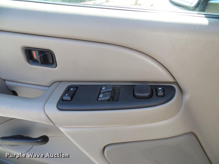 image for item DD8206 2006 Chevrolet Silverado 1500 Ext. Cab pickup truck