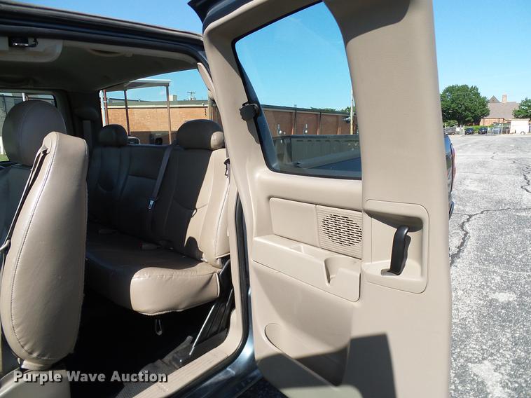 image for item DD8206 2006 Chevrolet Silverado 1500 Ext. Cab pickup truck