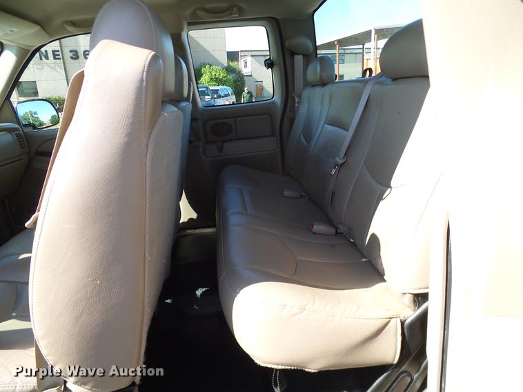 image for item DD8206 2006 Chevrolet Silverado 1500 Ext. Cab pickup truck