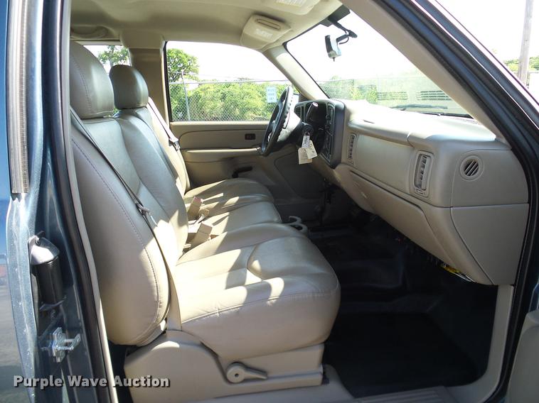 image for item DD8206 2006 Chevrolet Silverado 1500 Ext. Cab pickup truck