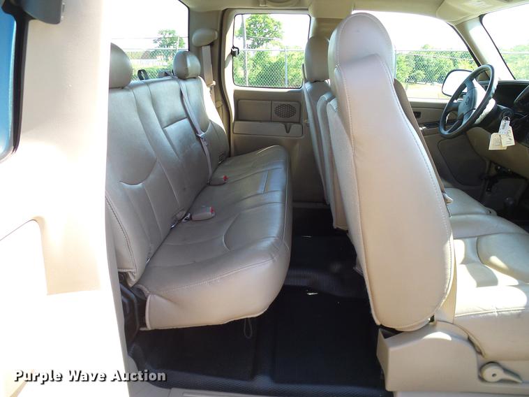 image for item DD8206 2006 Chevrolet Silverado 1500 Ext. Cab pickup truck