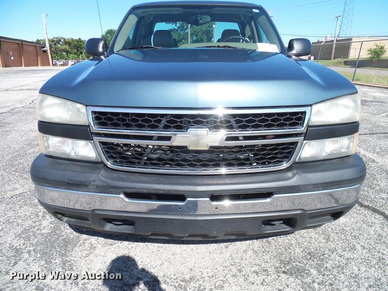 image for item DD8206 2006 Chevrolet Silverado 1500 Ext. Cab pickup truck