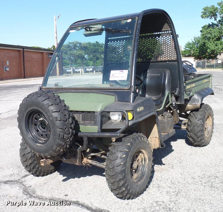 image for item DD8209 2007 John Deere Gator 620i utility vehicle