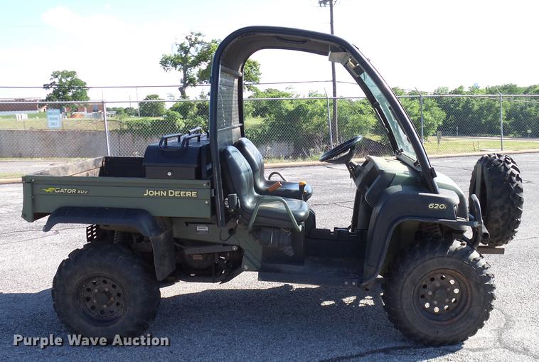 image for item DD8209 2007 John Deere Gator 620i utility vehicle