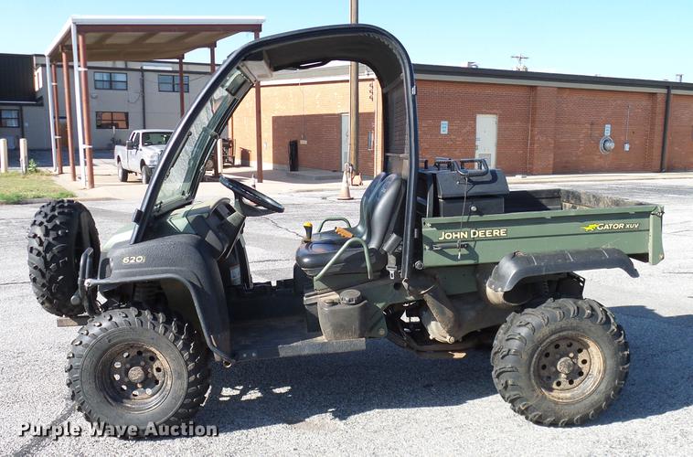 image for item DD8209 2007 John Deere Gator 620i utility vehicle
