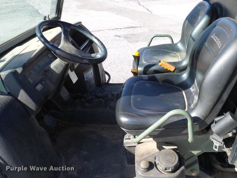 image for item DD8209 2007 John Deere Gator 620i utility vehicle