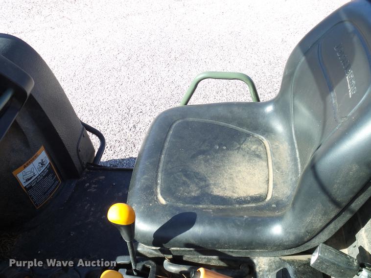 image for item DD8209 2007 John Deere Gator 620i utility vehicle