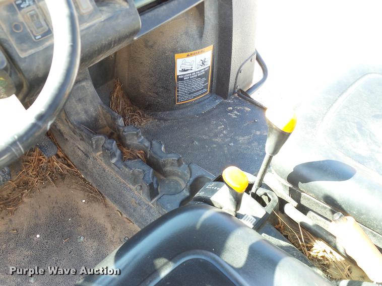 image for item DD8209 2007 John Deere Gator 620i utility vehicle