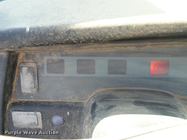 image for item DD8209 2007 John Deere Gator 620i utility vehicle