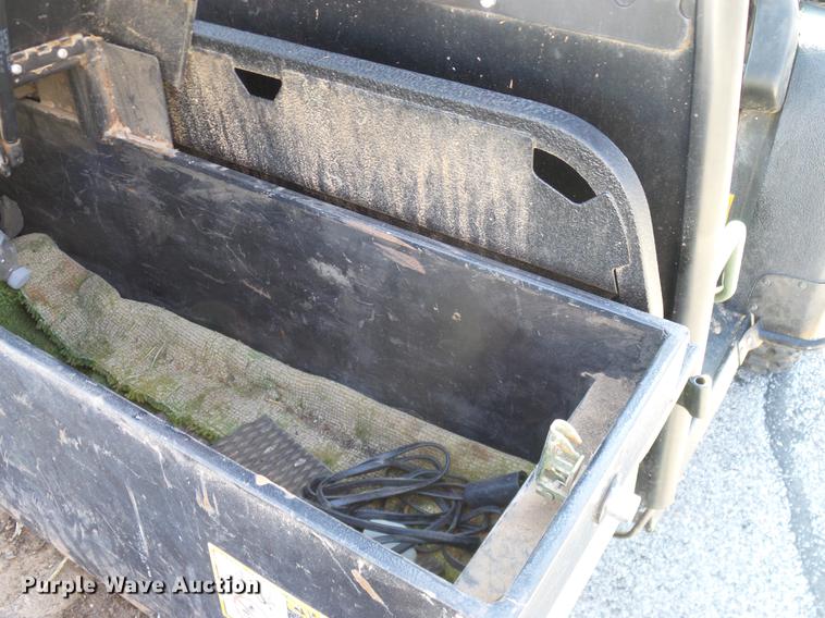 image for item DD8209 2007 John Deere Gator 620i utility vehicle