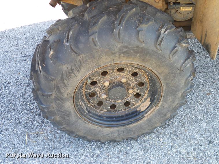 image for item DD8209 2007 John Deere Gator 620i utility vehicle