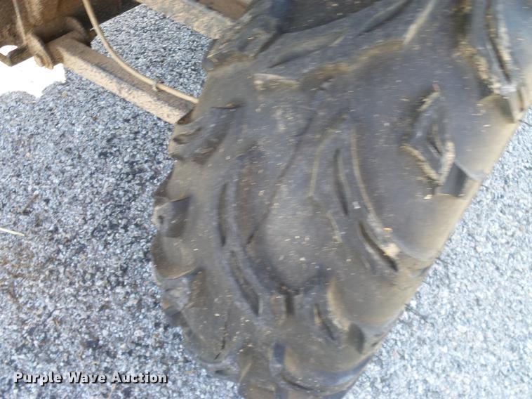 image for item DD8209 2007 John Deere Gator 620i utility vehicle