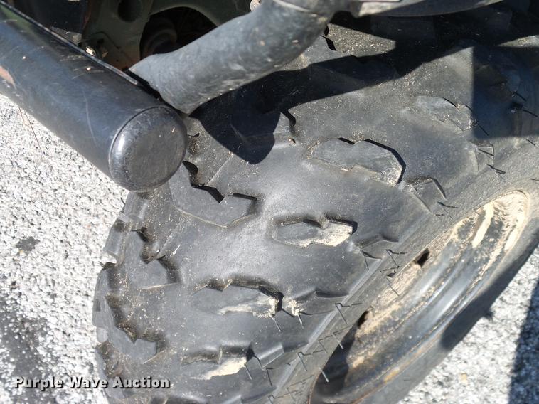 image for item DD8209 2007 John Deere Gator 620i utility vehicle