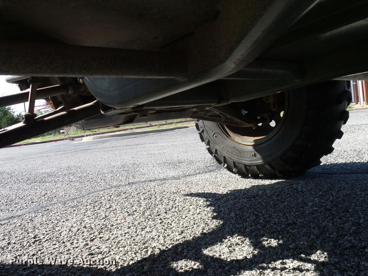 image for item DD8209 2007 John Deere Gator 620i utility vehicle