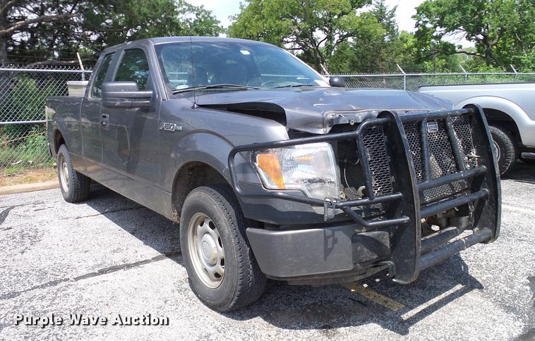 image for item DD8210 2014 Ford F150 SuperCab pickup truck