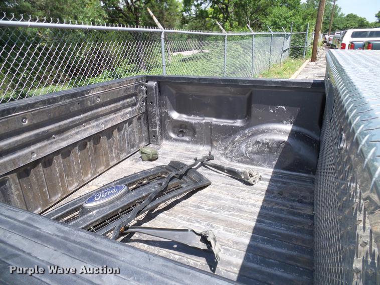 image for item DD8210 2014 Ford F150 SuperCab pickup truck