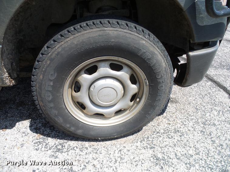 image for item DD8210 2014 Ford F150 SuperCab pickup truck