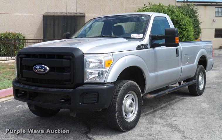 image for item DD8211 2011 Ford F250 Super Duty pickup truck