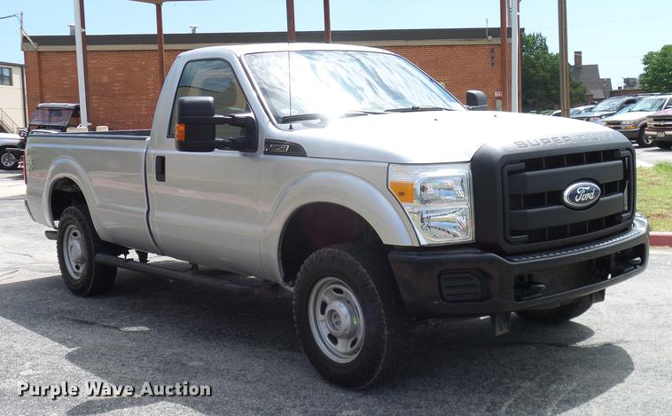 image for item DD8211 2011 Ford F250 Super Duty pickup truck