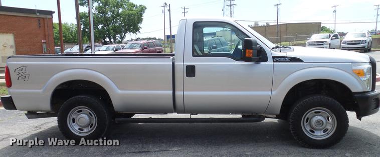 image for item DD8211 2011 Ford F250 Super Duty pickup truck