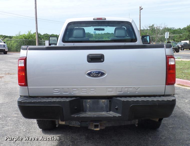 image for item DD8211 2011 Ford F250 Super Duty pickup truck