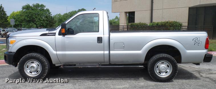 image for item DD8211 2011 Ford F250 Super Duty pickup truck
