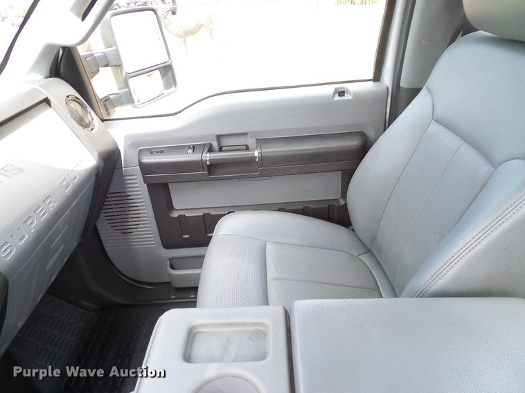 image for item DD8211 2011 Ford F250 Super Duty pickup truck