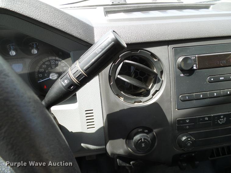 image for item DD8211 2011 Ford F250 Super Duty pickup truck