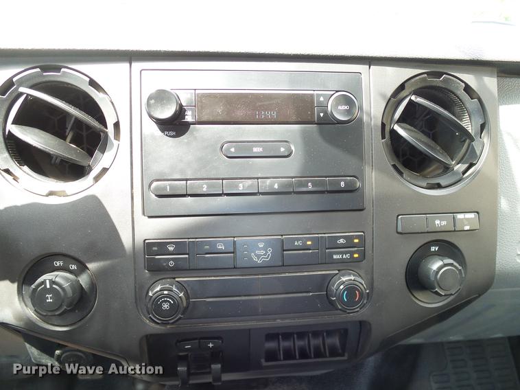 image for item DD8211 2011 Ford F250 Super Duty pickup truck