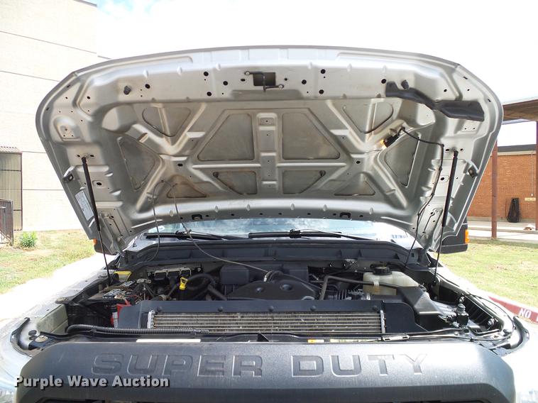 image for item DD8211 2011 Ford F250 Super Duty pickup truck